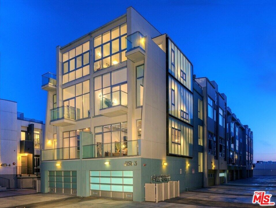 Photo of Listing #25593875