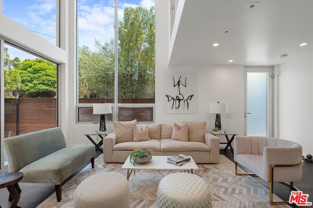 Photo of Listing #25594039