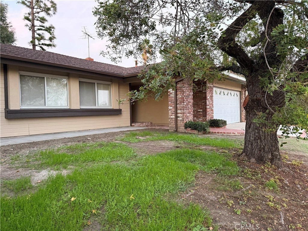 Photo of Listing #SR25221015