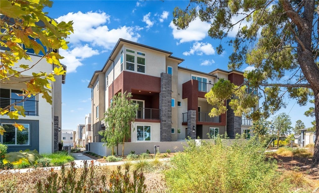 Photo of Listing #OC25221033