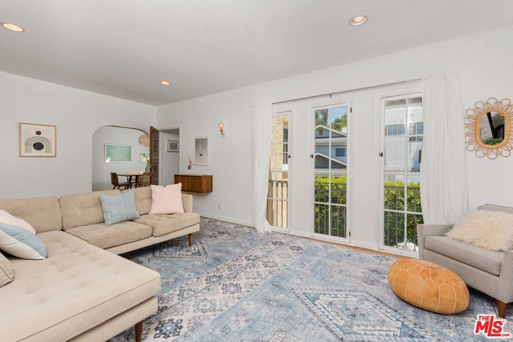 Photo of Listing #25595105