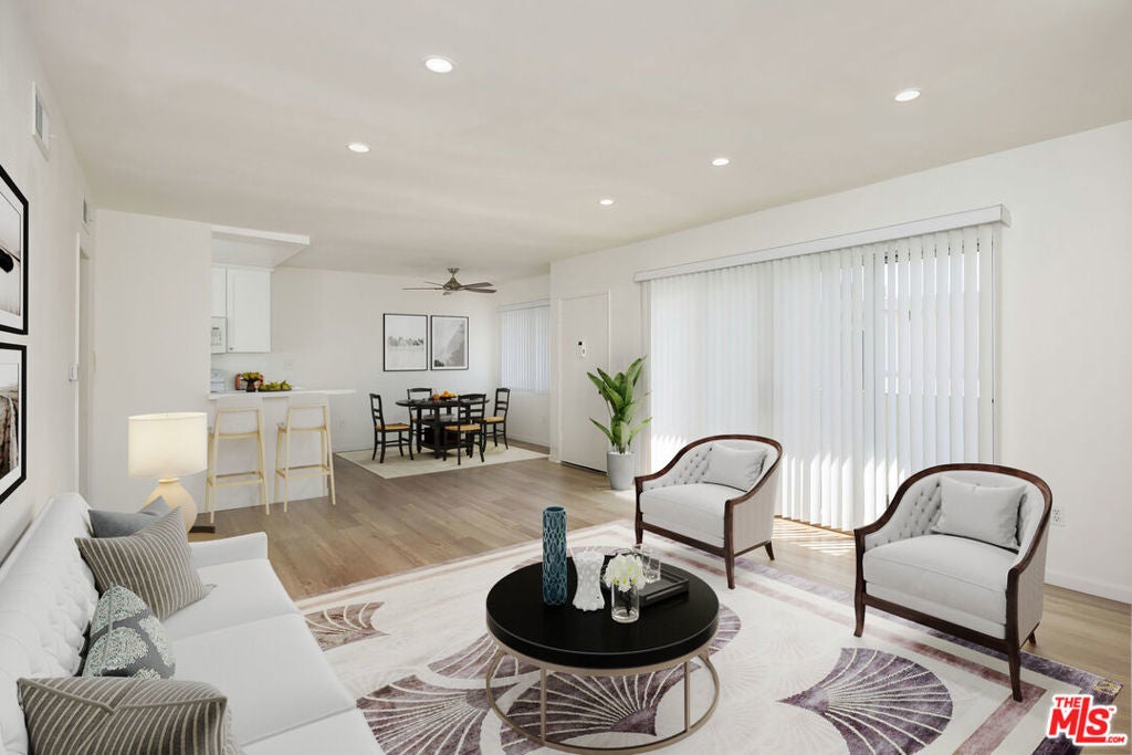 Photo of Listing #25595183