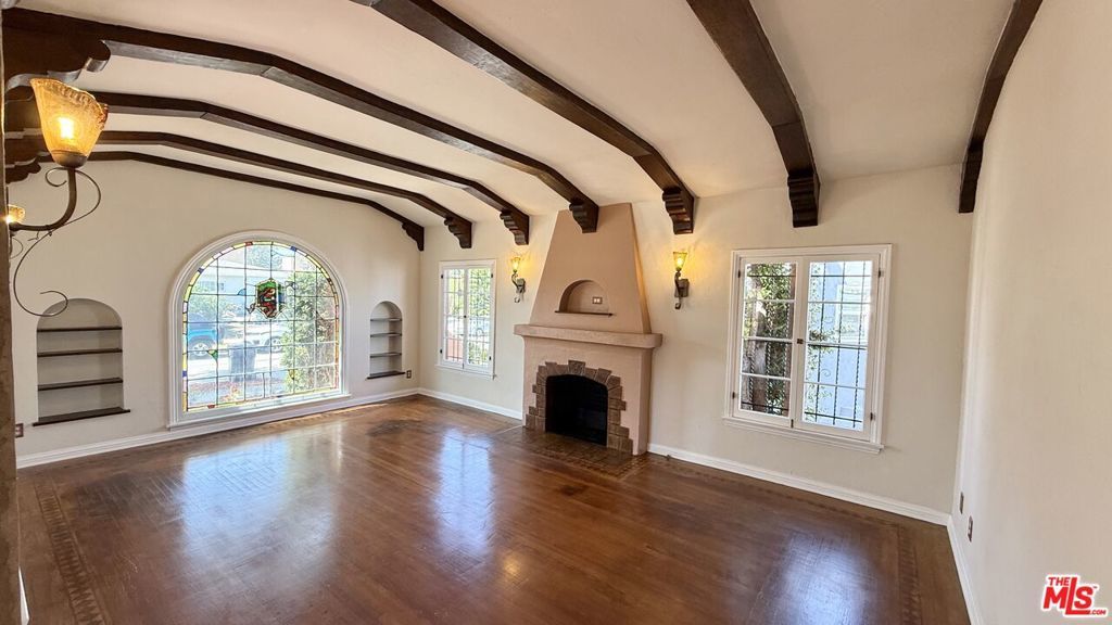 Photo of Listing #25595413