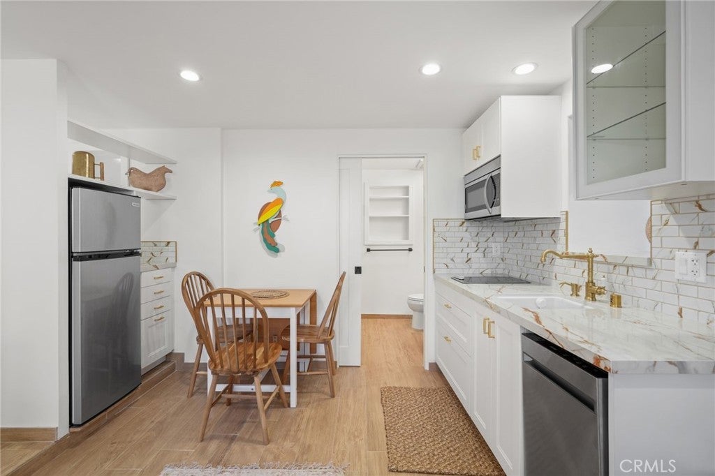 Photo of Listing #SR25220784