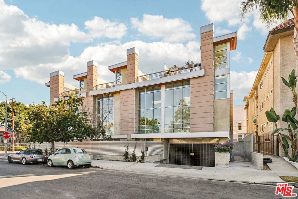 Photo of Listing #25595403