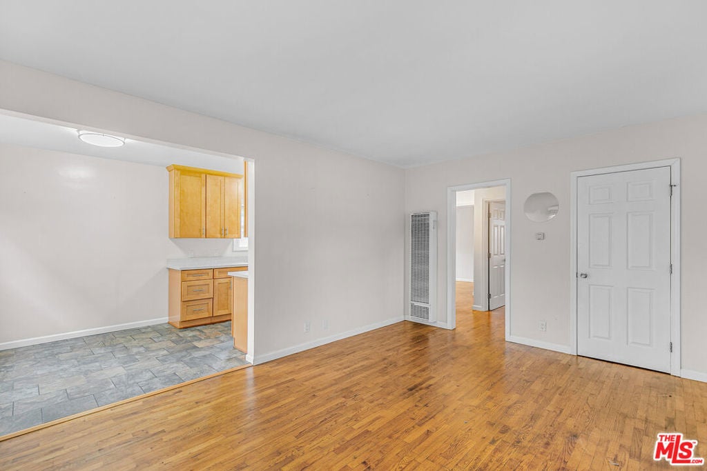 Photo of Listing #25595631