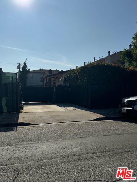 Photo of Listing #25593285