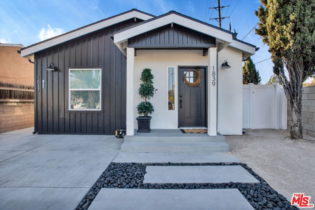 Photo of Listing #25595805