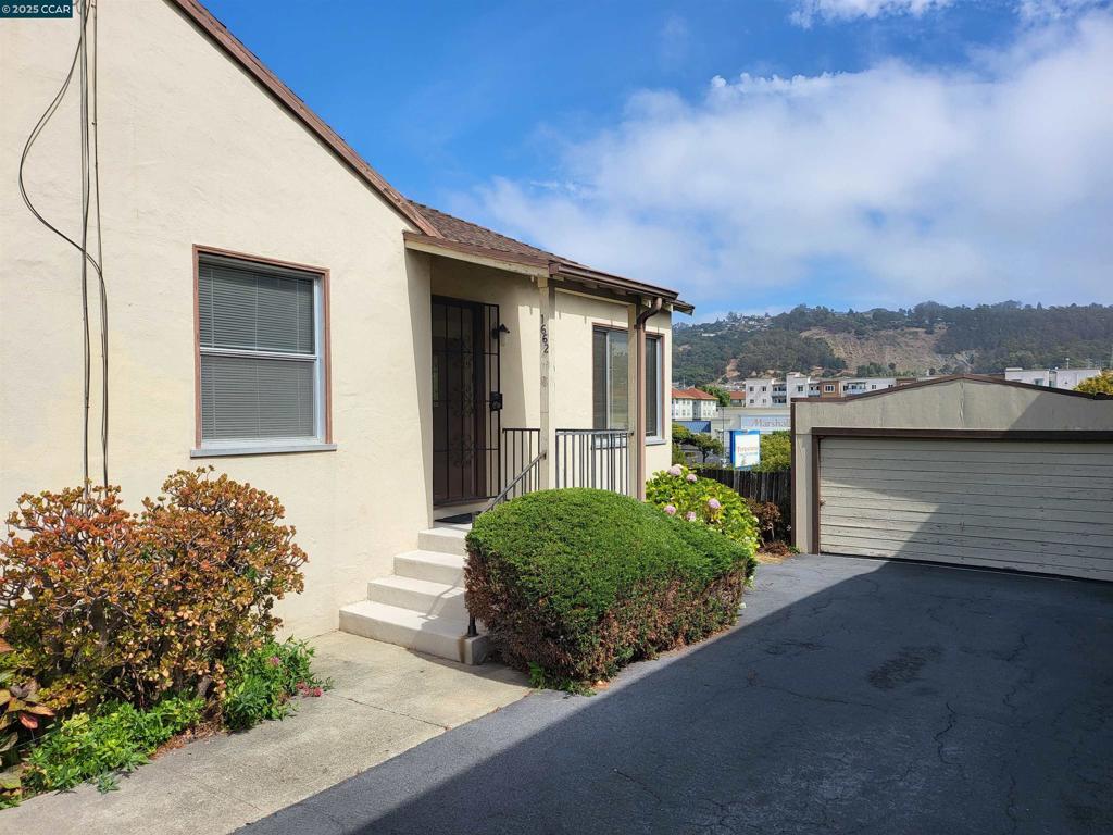 Photo of Listing #41112364