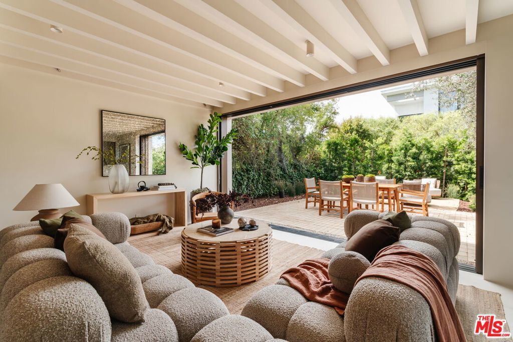 Photo of Listing #25595873