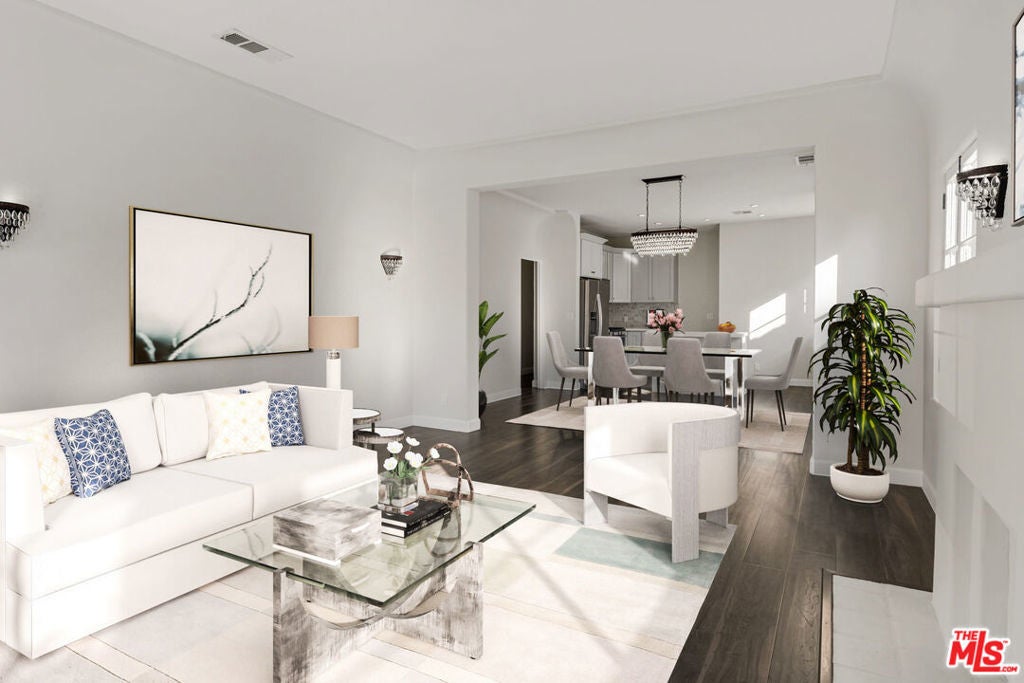 Photo of Listing #25595333