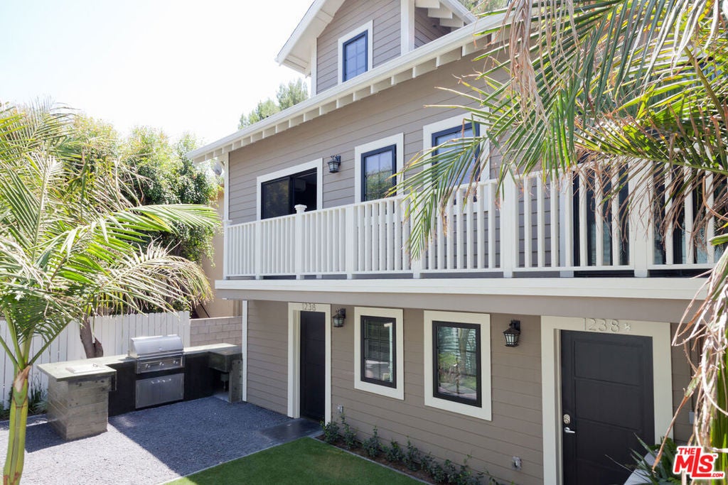 Photo of Listing #25596301