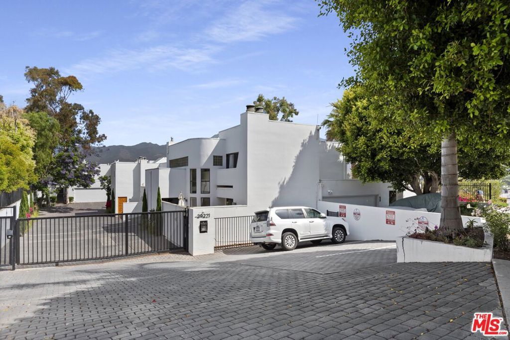 Photo of Listing #25595937