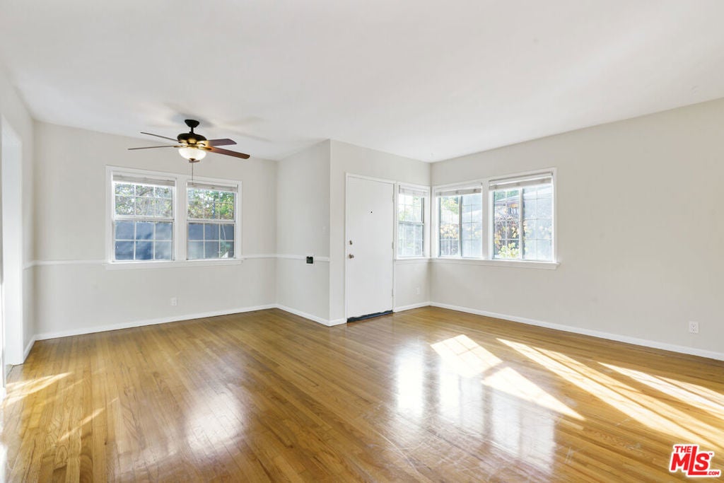 Photo of Listing #25594409