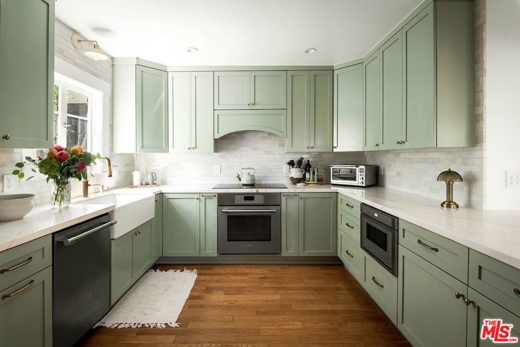 Photo of Listing #25596515