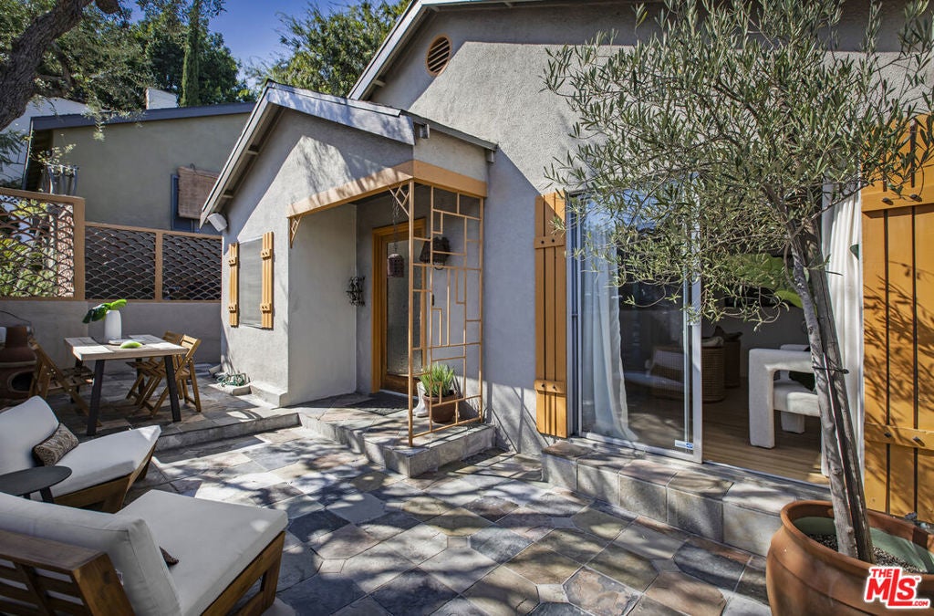 Photo of Listing #25596677