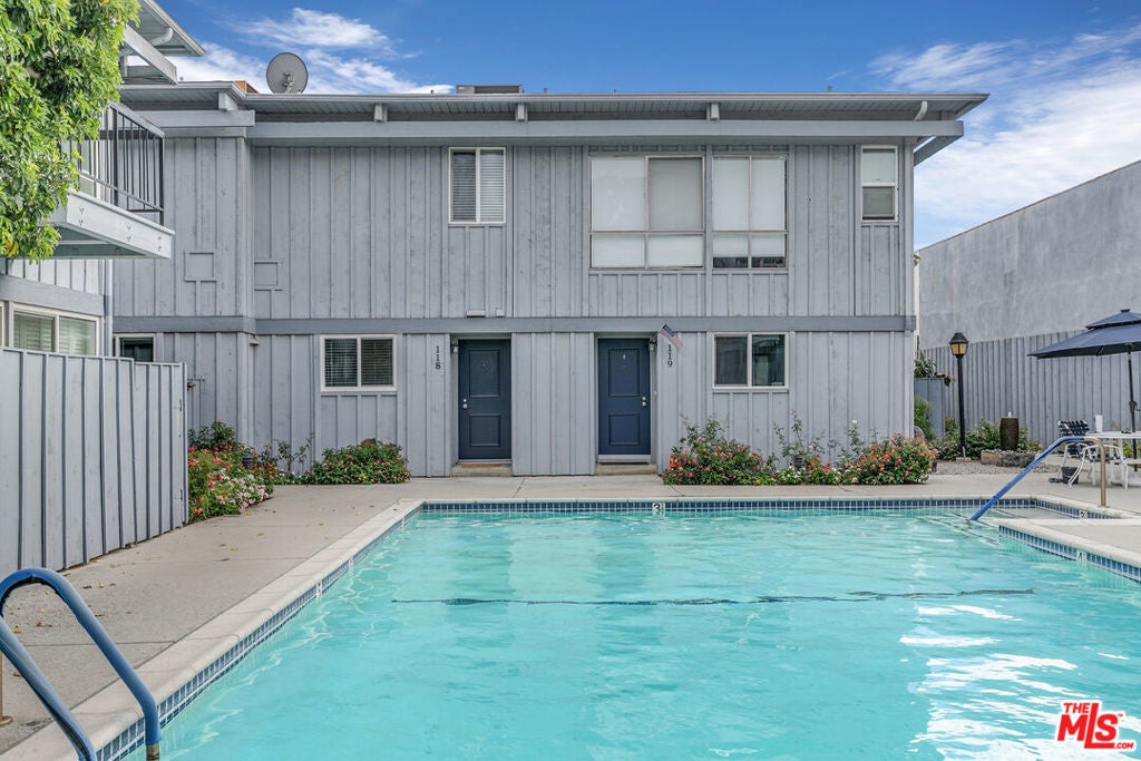 Photo of Listing #25596755