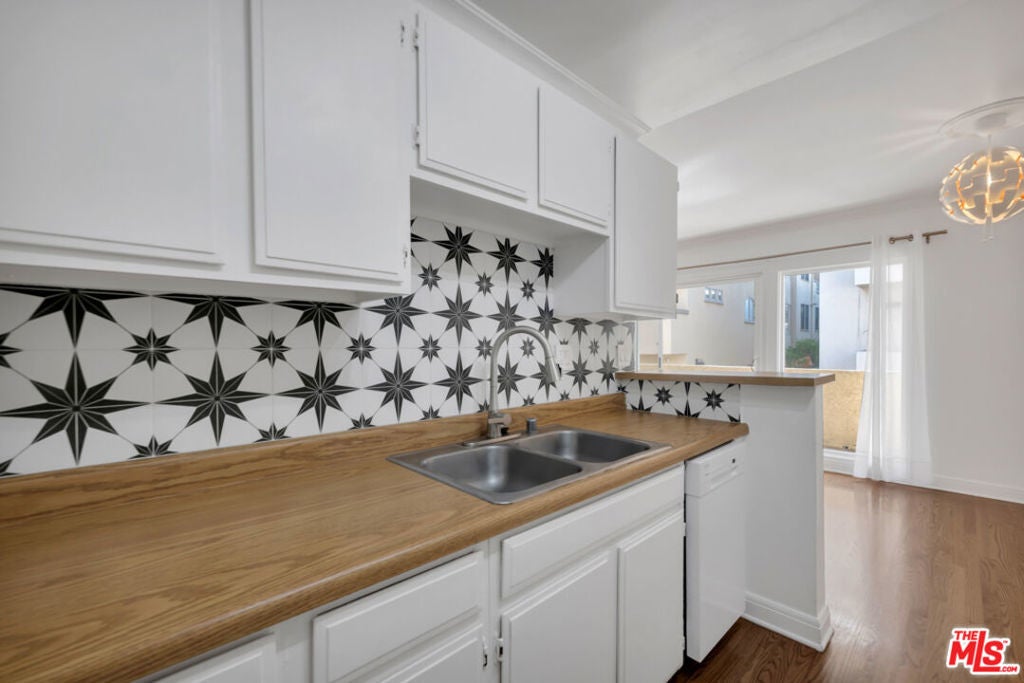 Photo of Listing #25596871