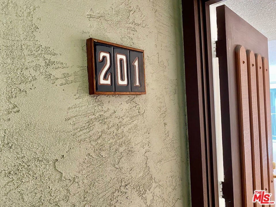 Photo of Listing #25597223