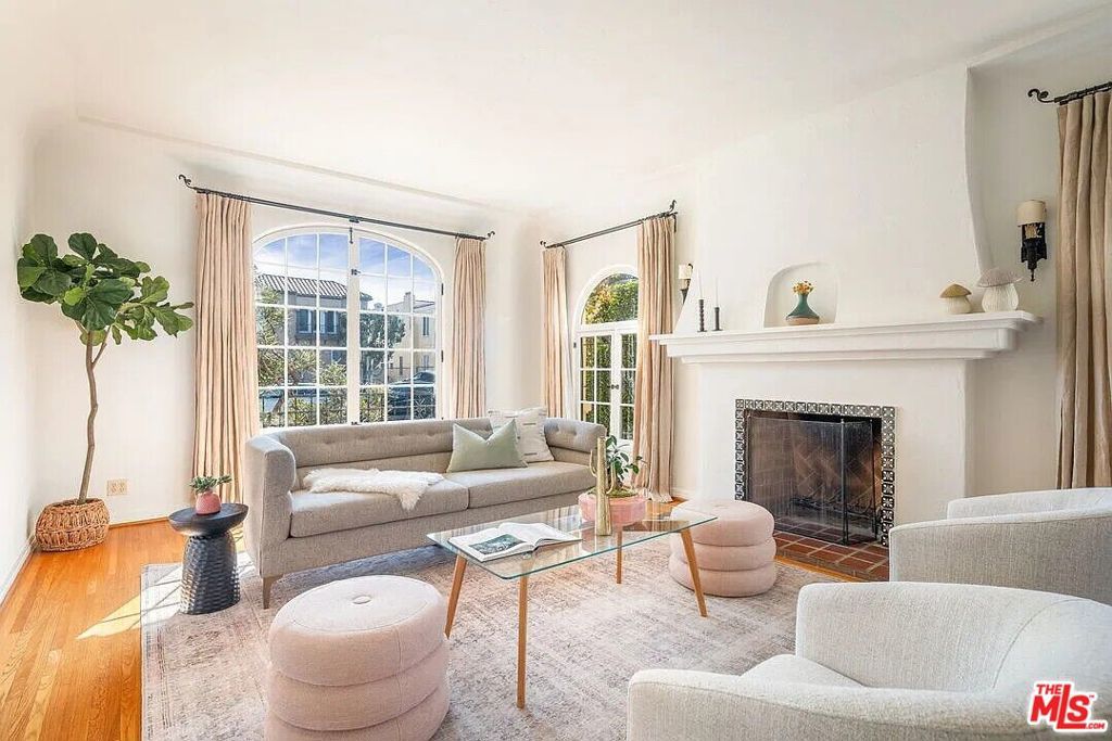 Photo of Listing #25597075