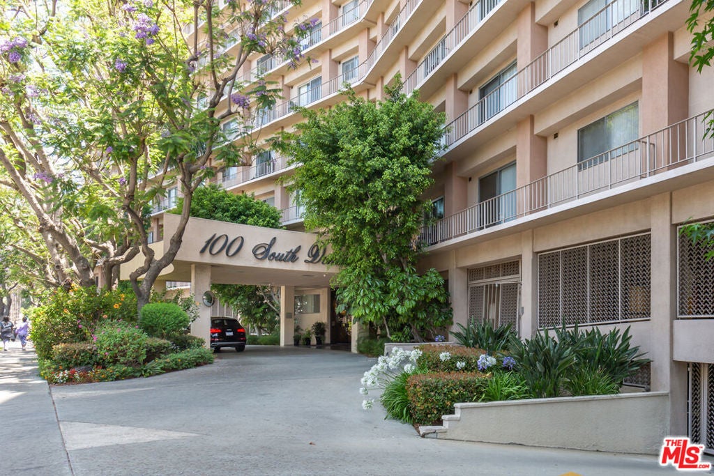 Photo of Listing #25597371