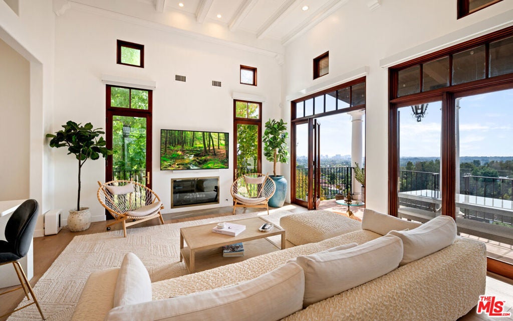 Photo of Listing #25597439