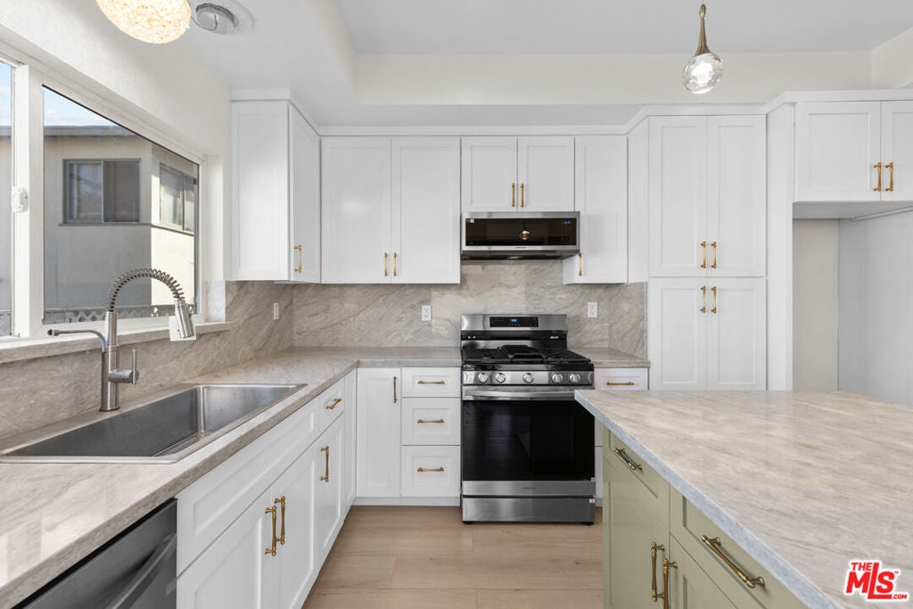 Photo of Listing #25596231