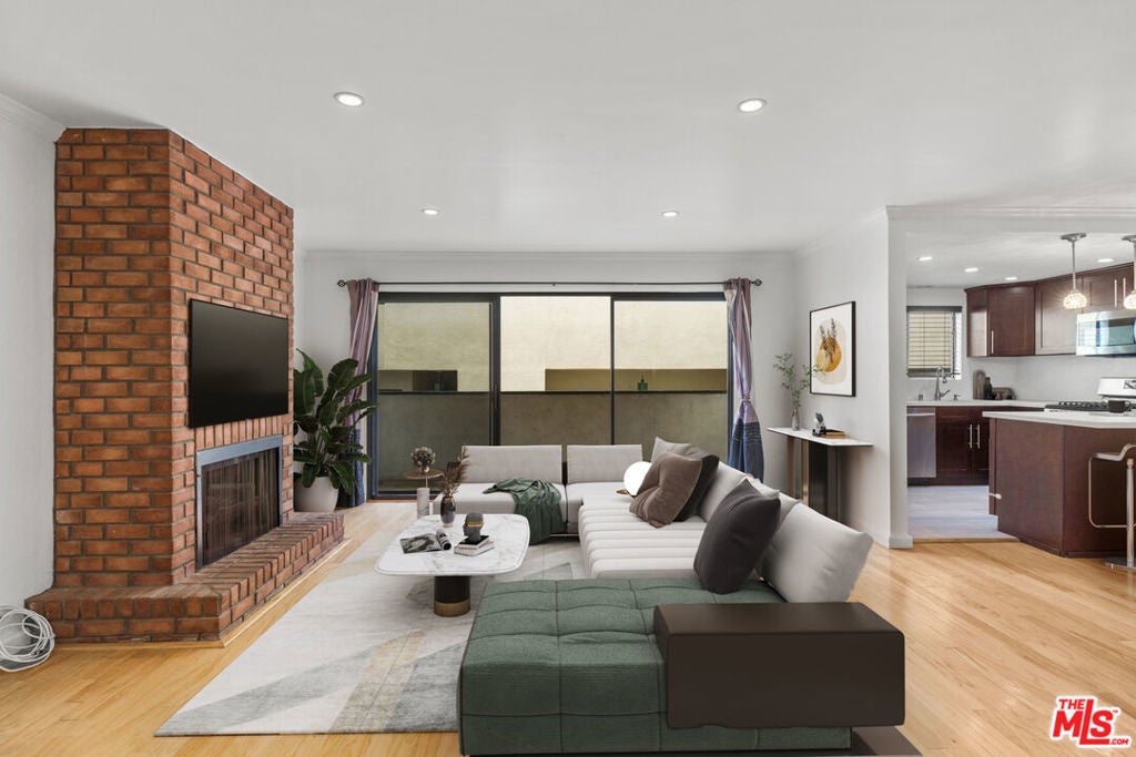 Photo of Listing #25595809