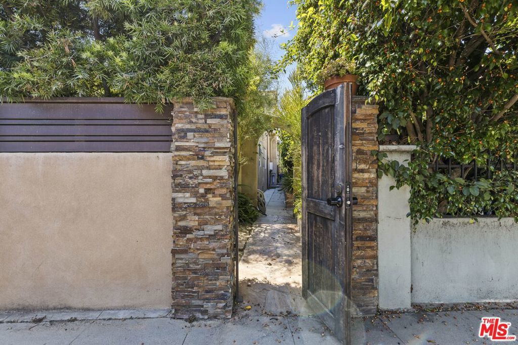 Photo of Listing #25597183