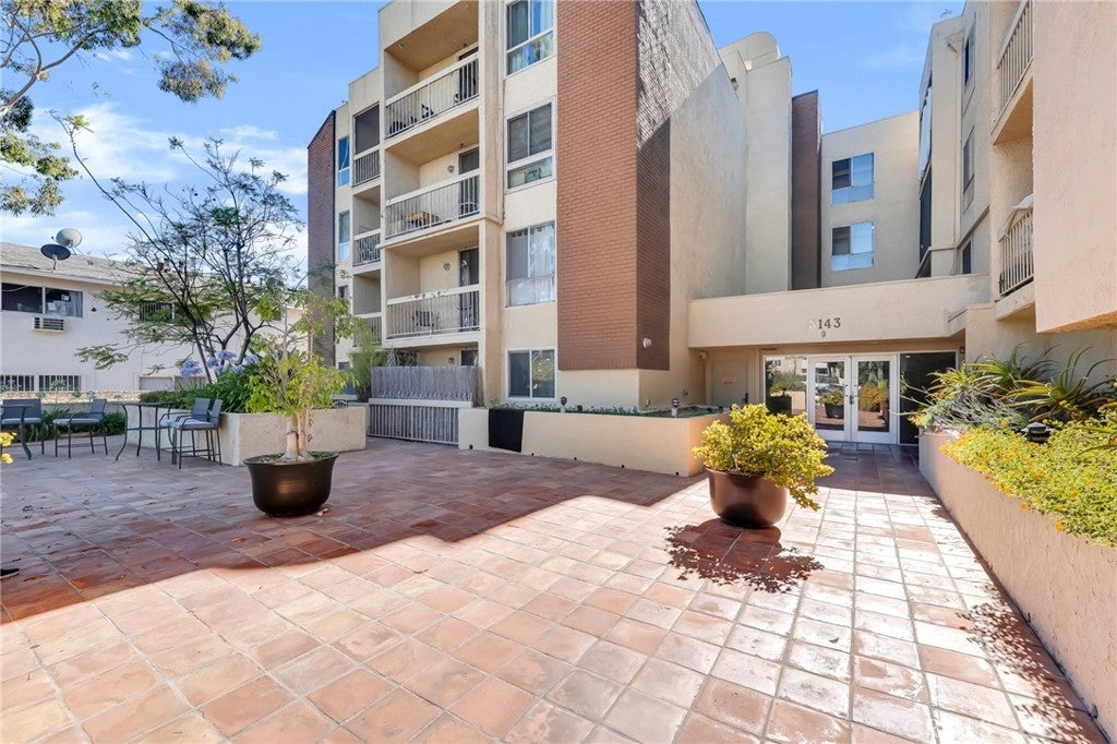 Photo of Listing #SR25226689