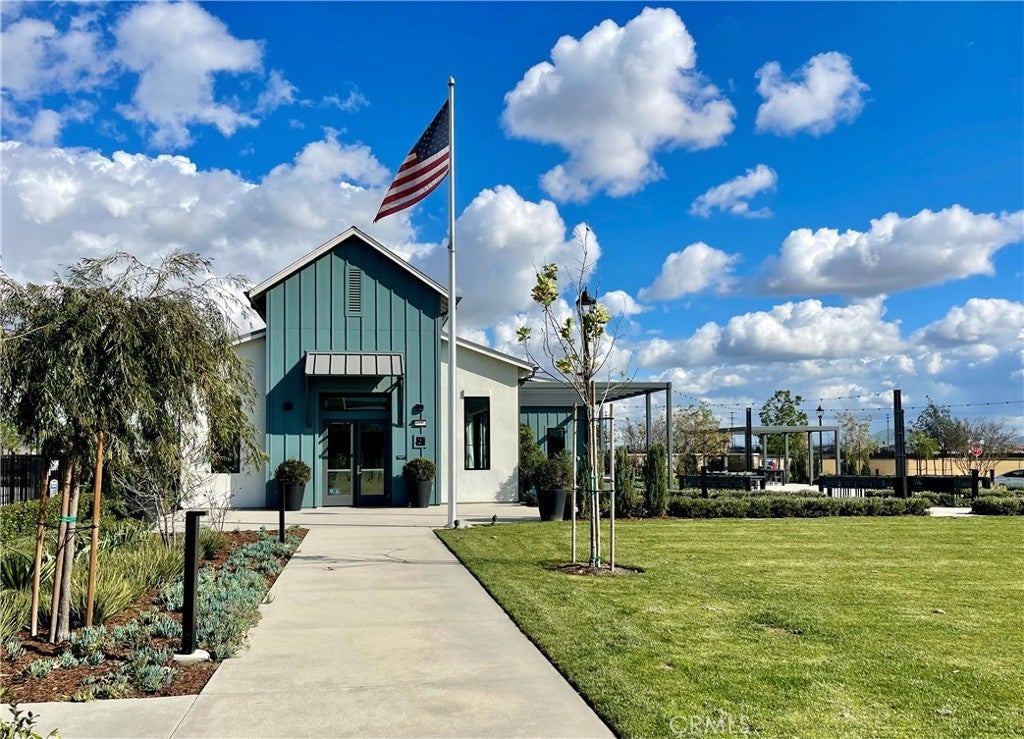 Photo of Listing #TR25227043