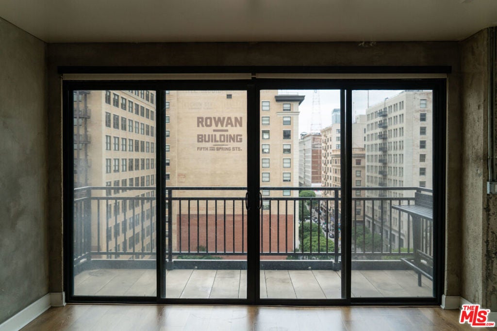 Photo of Listing #25598703