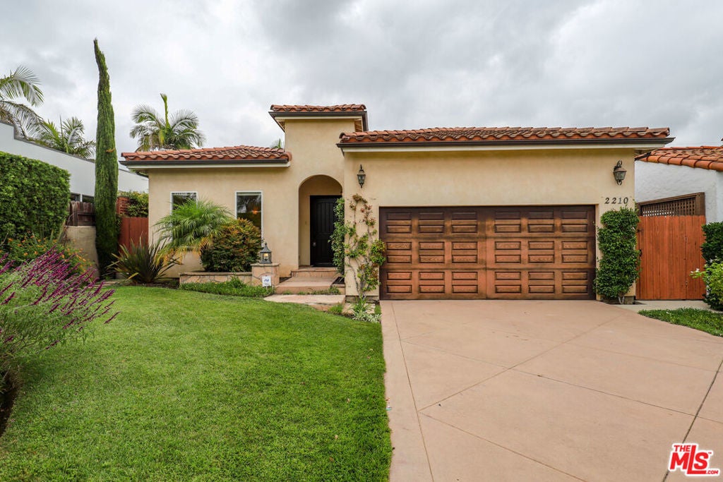 Photo of Listing #25599093