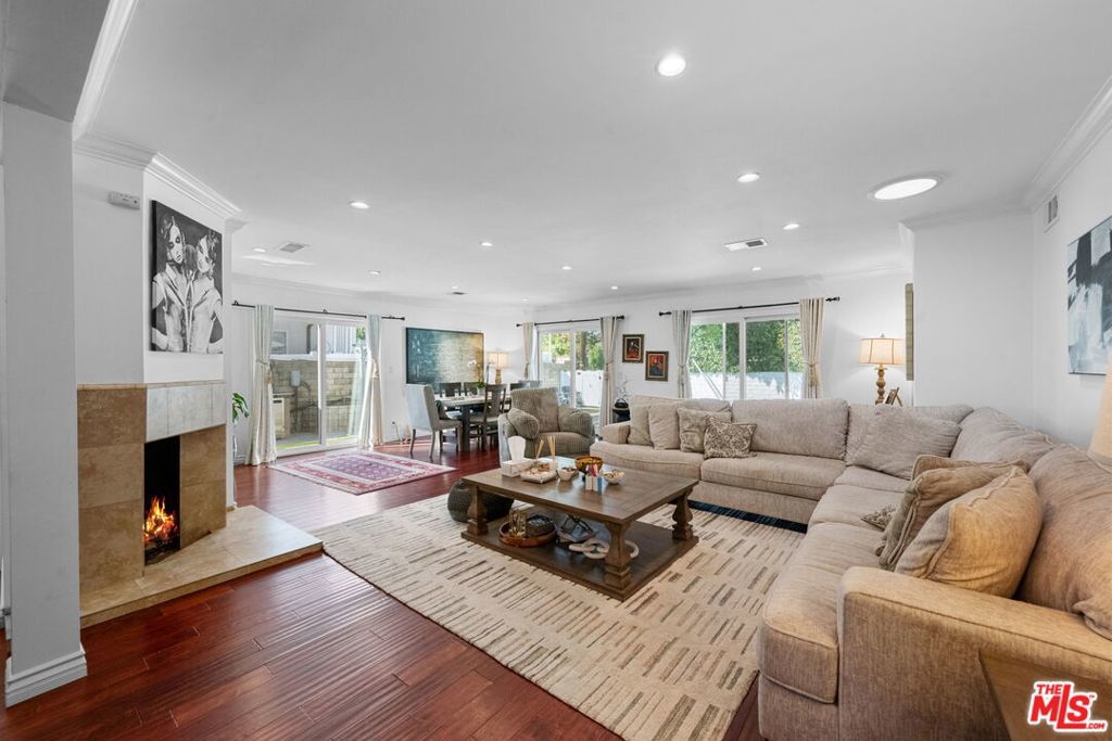 Photo of Listing #25599159