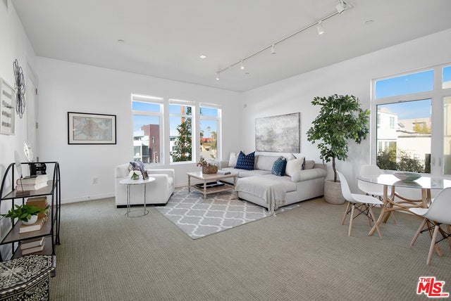 Photo of Listing #25598189