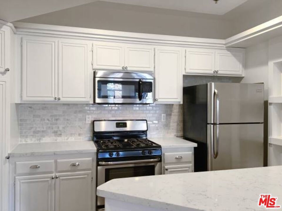 Photo of Listing #25598761