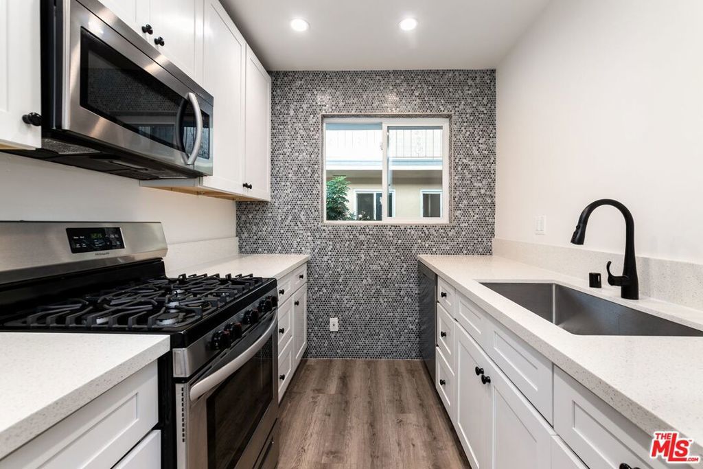 Photo of Listing #25599411