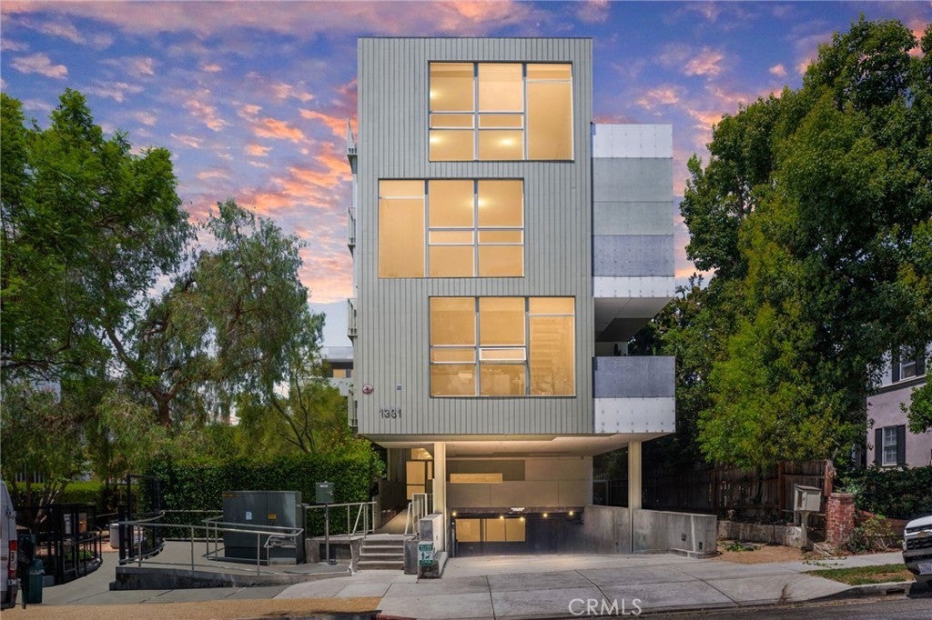 Photo of Listing #WS25228995