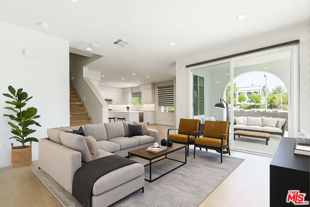 Photo of Listing #25599533