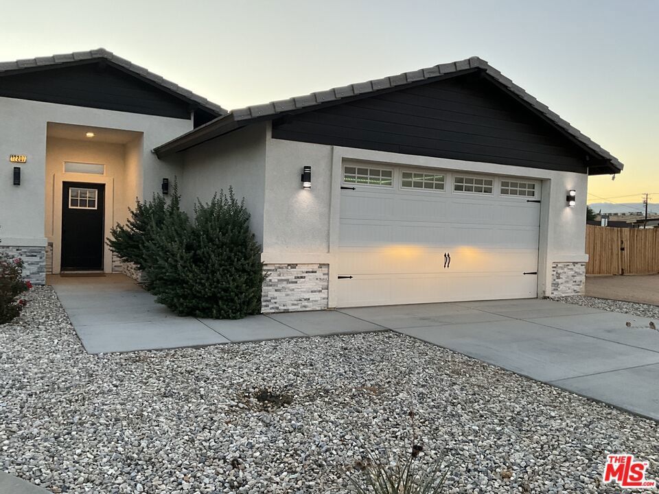 Photo of Listing #25599821