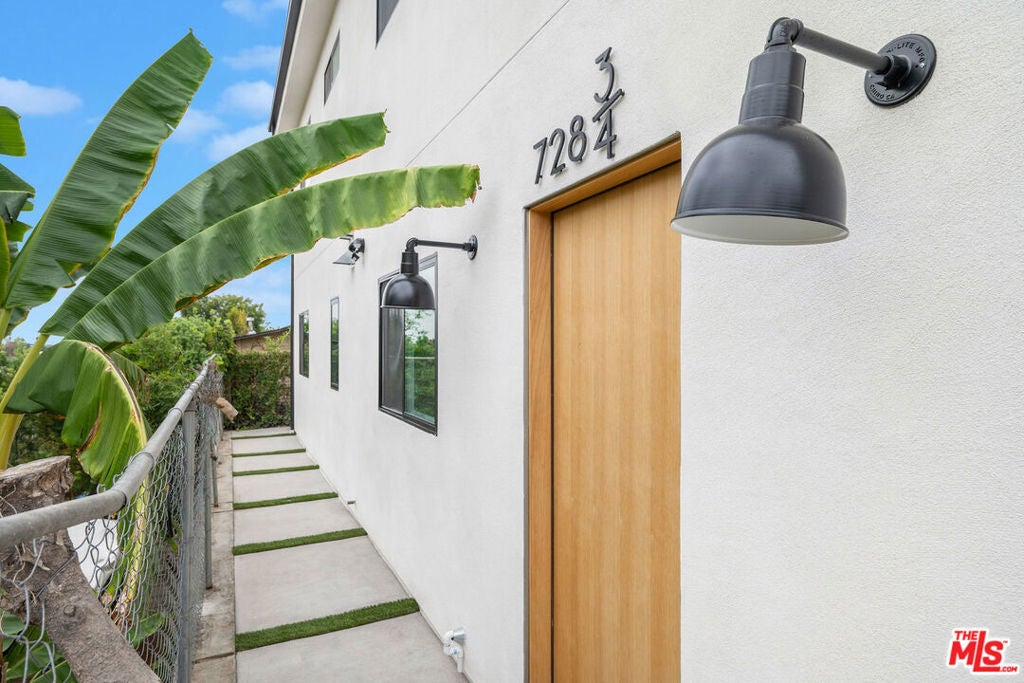 Photo of Listing #25599935