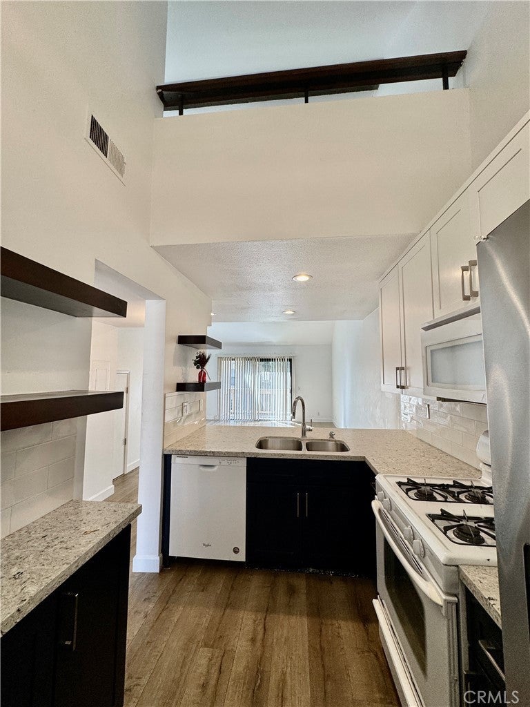 Photo of Listing #OC25229616