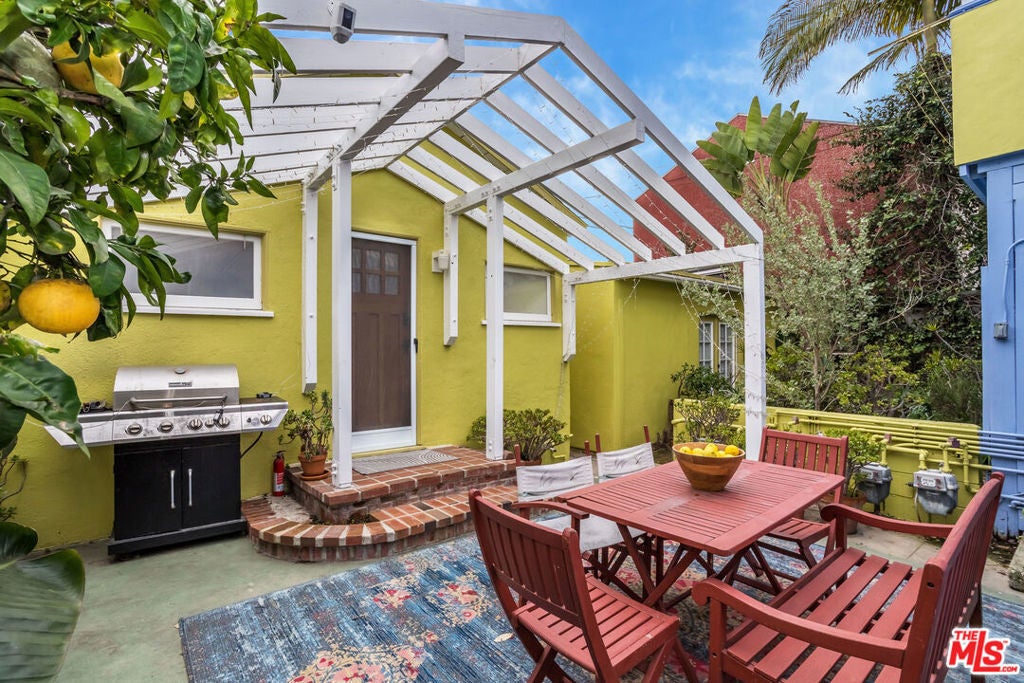 Photo of Listing #25599441