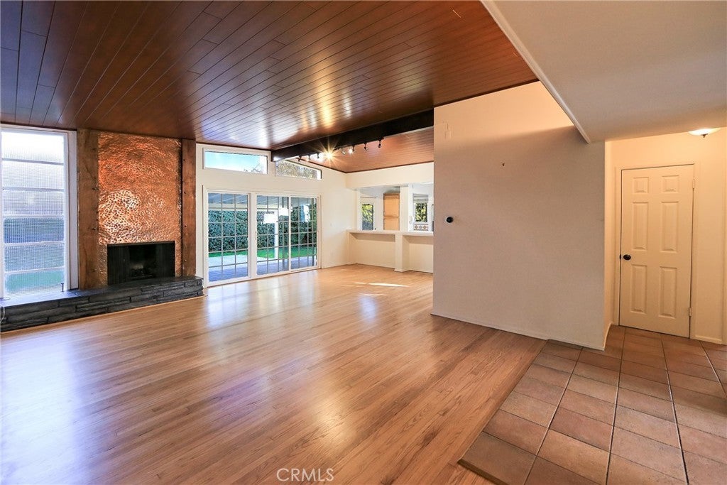 Photo of Listing #SR25229811