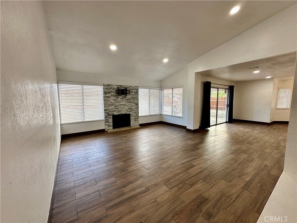 Photo of Listing #PW25230407