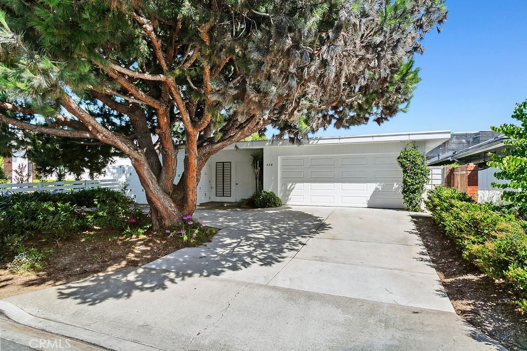 Photo of Listing #NP25183620