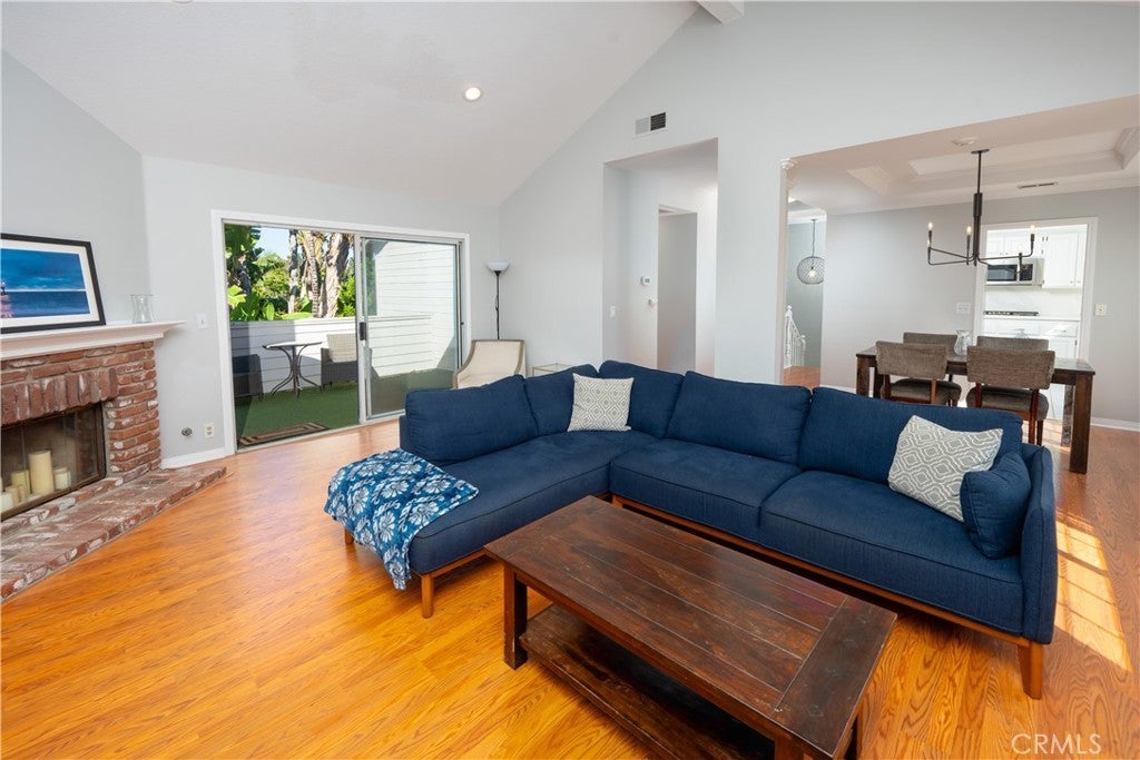 Photo of Listing #SB25228241