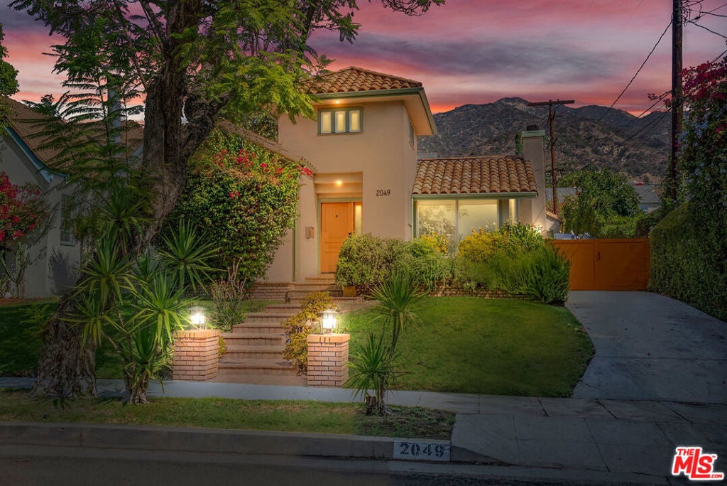 Photo of Listing #25598255