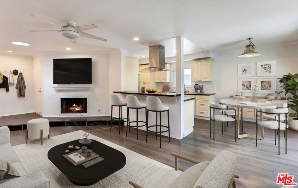 Photo of Listing #25598399