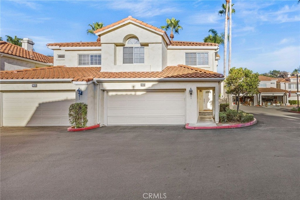 Photo of Listing #OC25233461